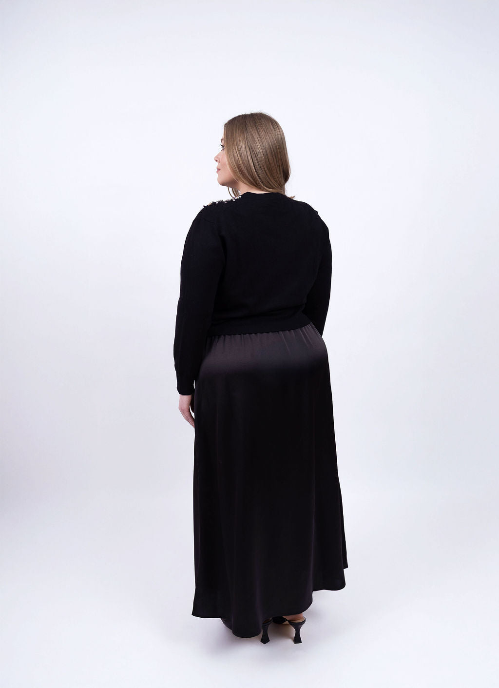 CREW NECK BEADED SWEATER
