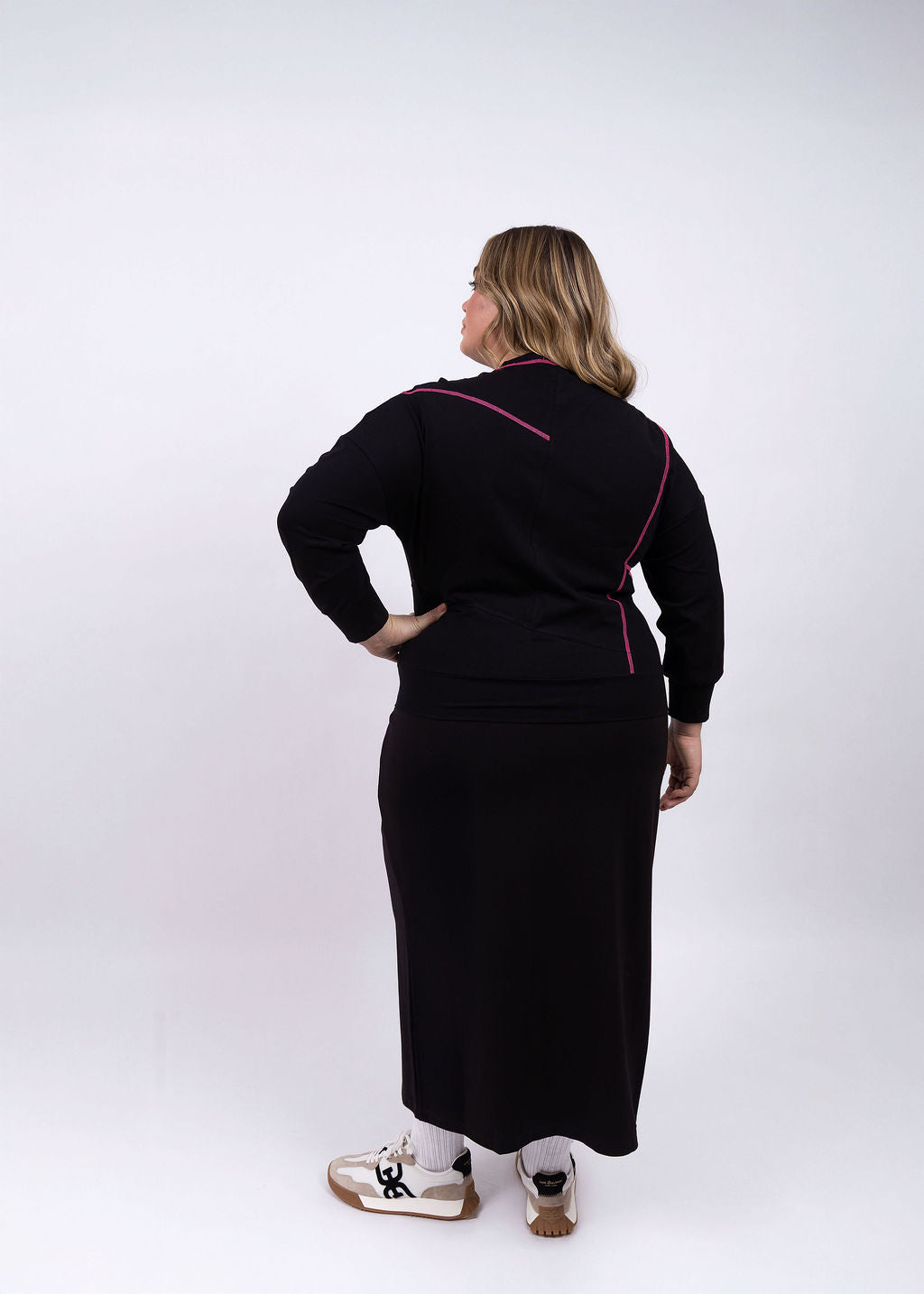 EXPOSED SEAM T-SHIRT