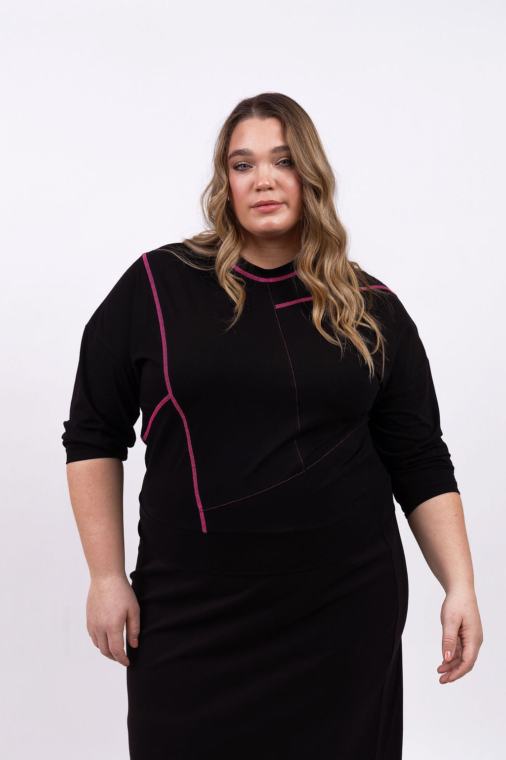 EXPOSED SEAM T-SHIRT