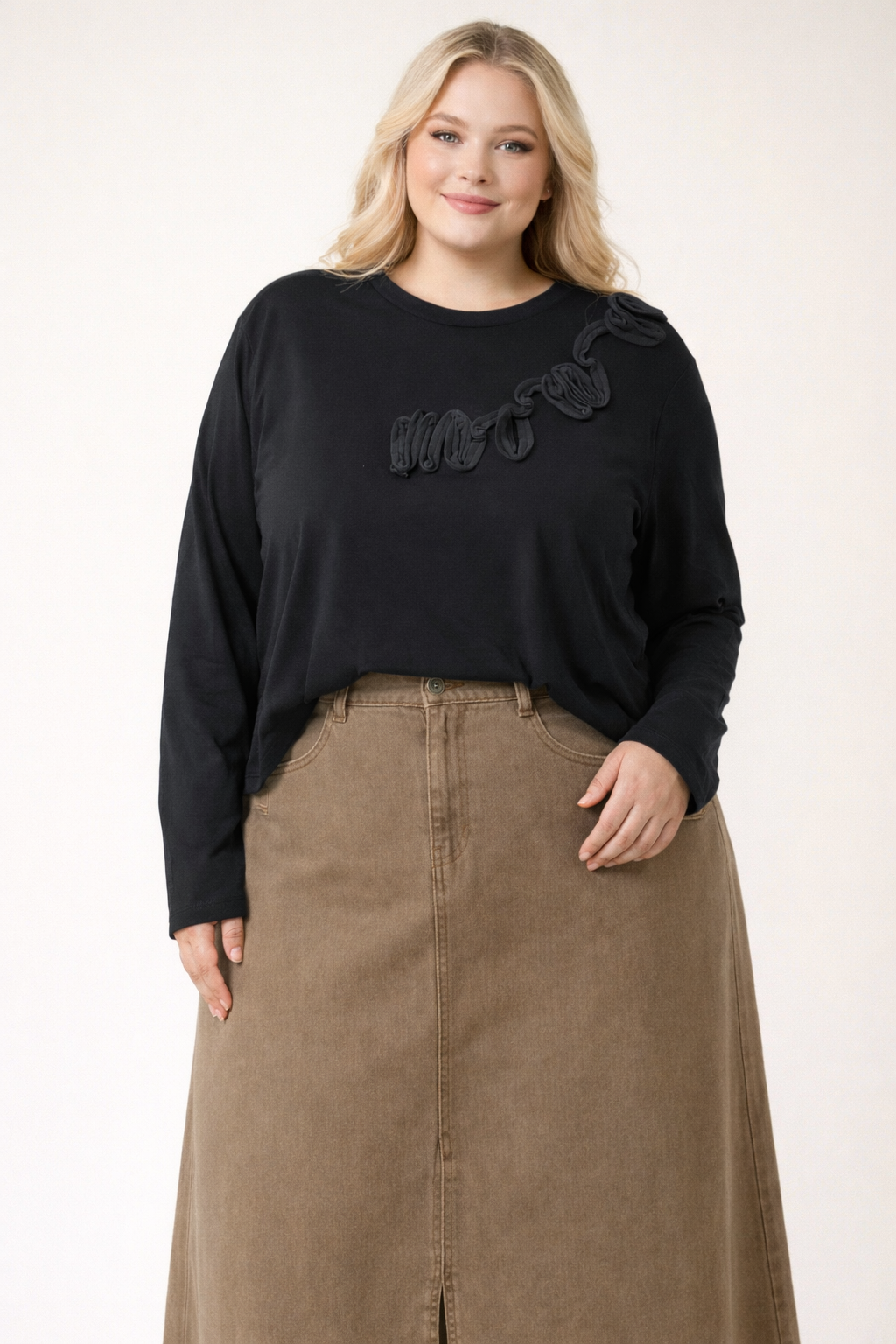 APPLIQUE SIGNATURE TEE