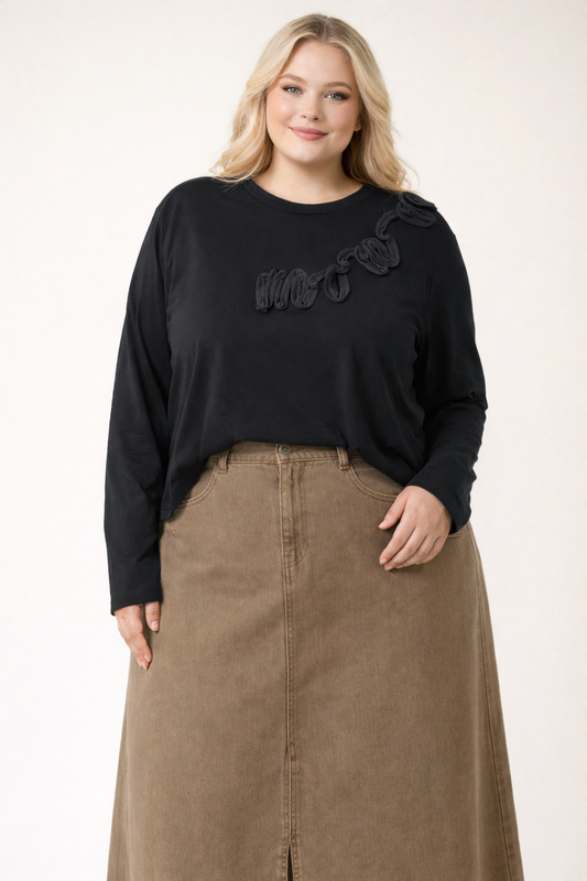APPLIQUE SIGNATURE TEE